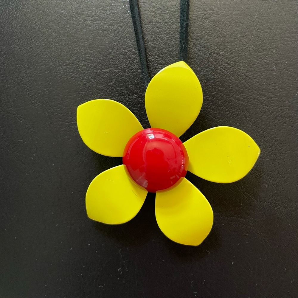 Vintage Red and yellow flower pendant / brooch